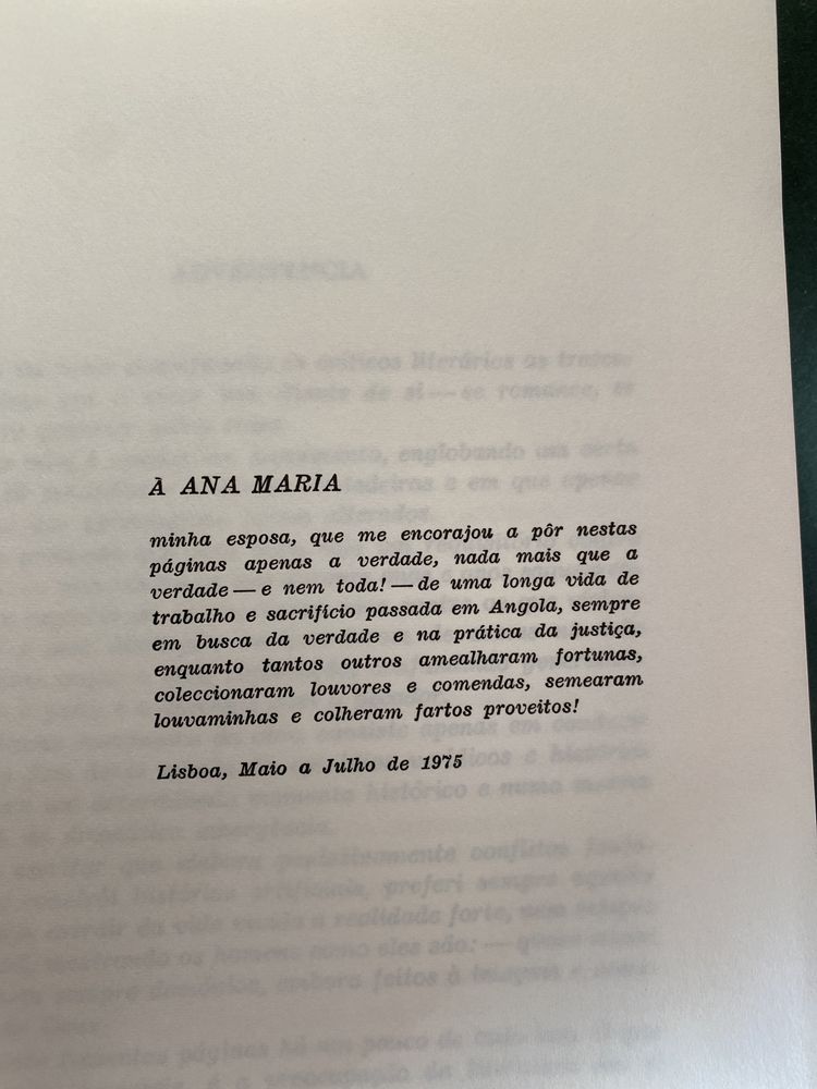 Livro A ultima viagem o exodo dos brancos de Angola