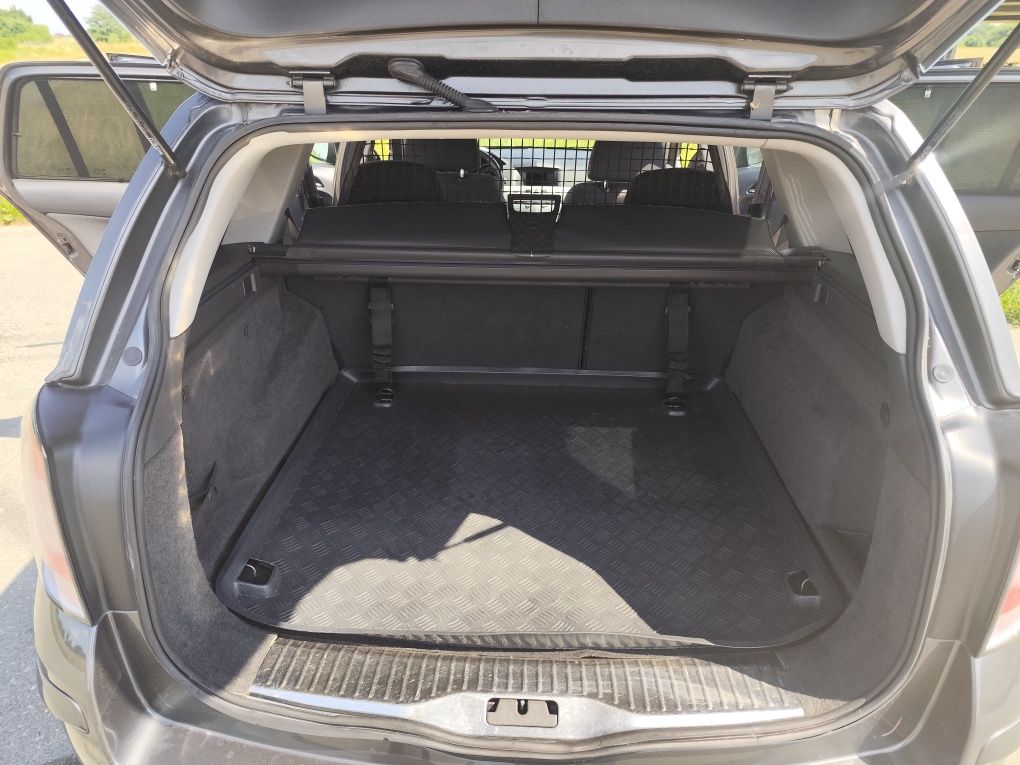 Opel Astra H Kombi 1.6 Benzyna 115 KM, 2009 r