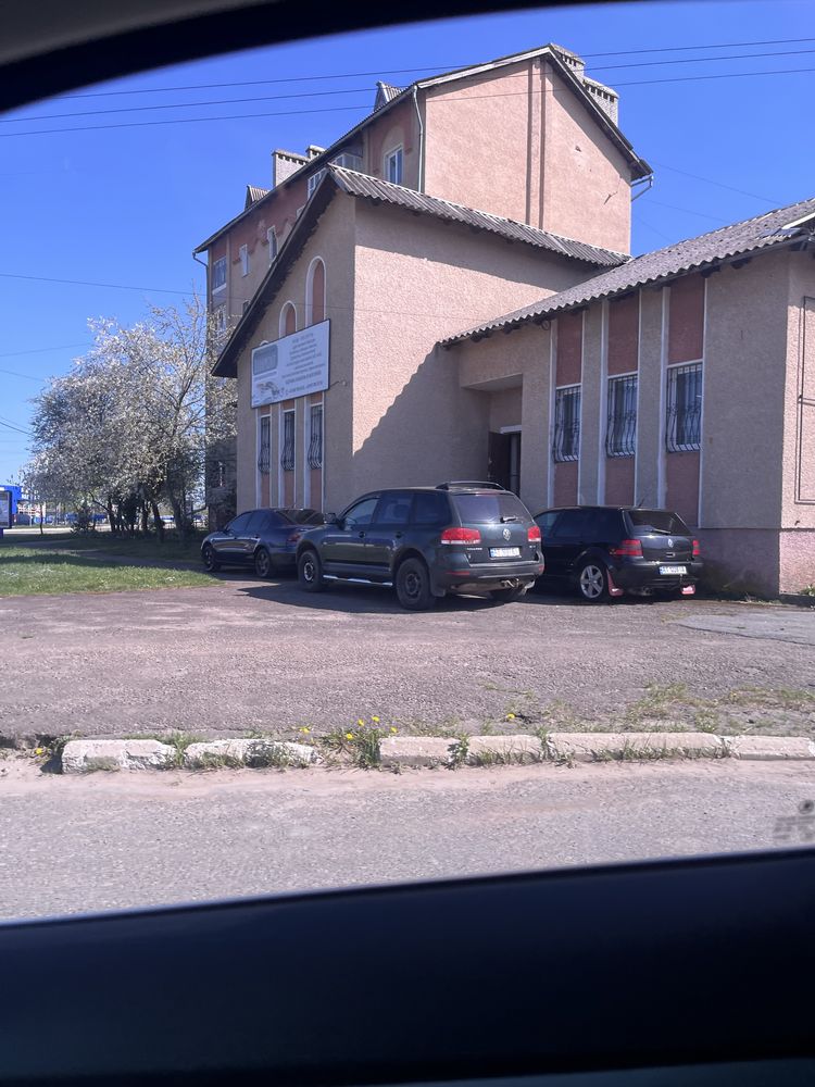Комерційне приміщення 150 м2