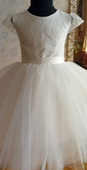 Нарядное детское платье  снежинка