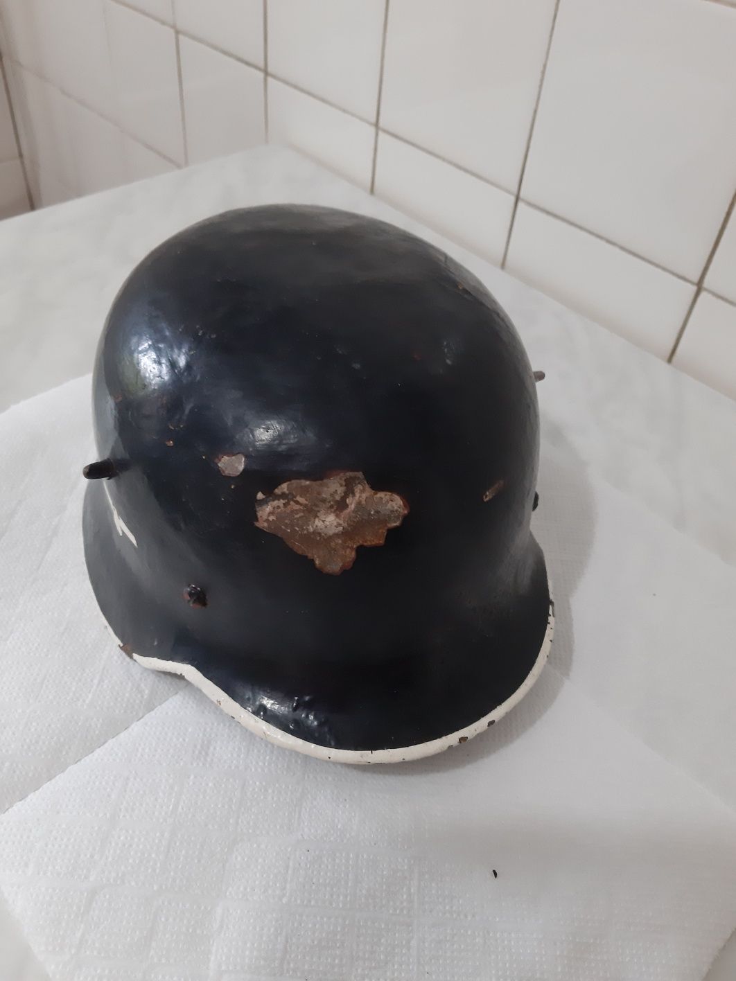 Продам немецкую каску