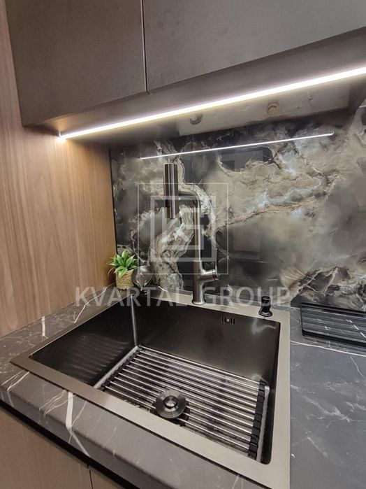 Дизайнерська 1к квартира  біля Центрального парку Ірпеня