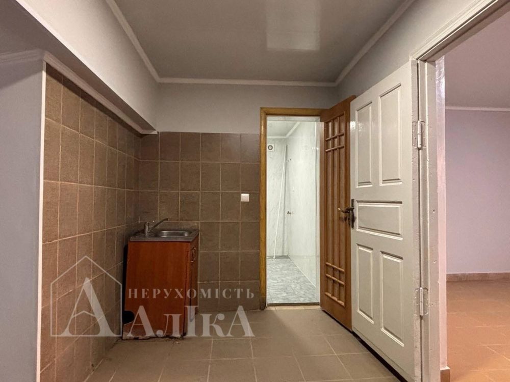 Продам комерційне приміщення під ваш бізнес!