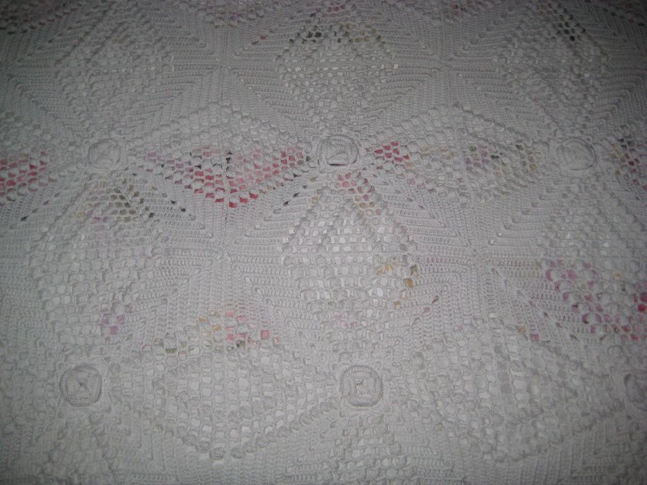 Colcha de renda feita a mão