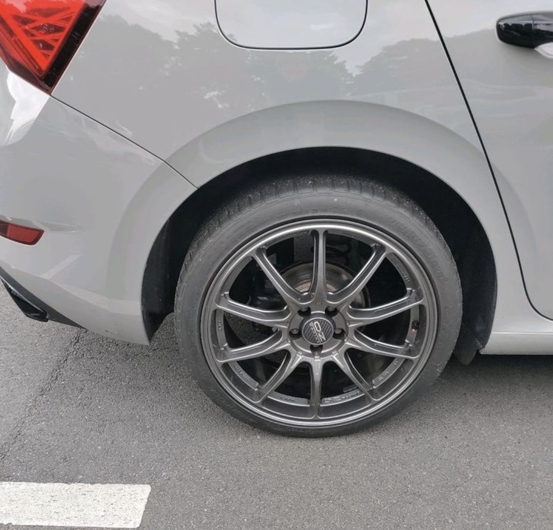 Unikat w necie OZ Hyper GT HLT 5x100 8j ET35 + 215/40/18 hankook letni