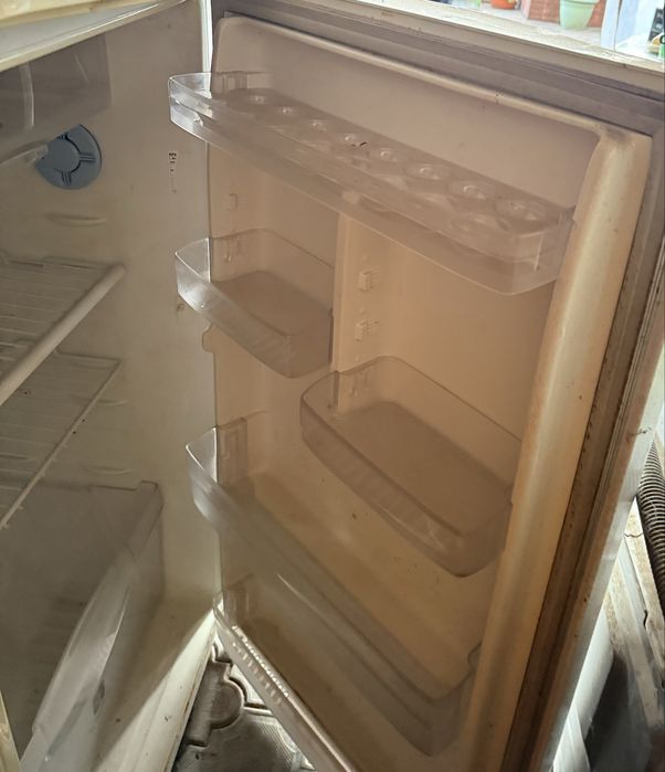 Продам холодильник