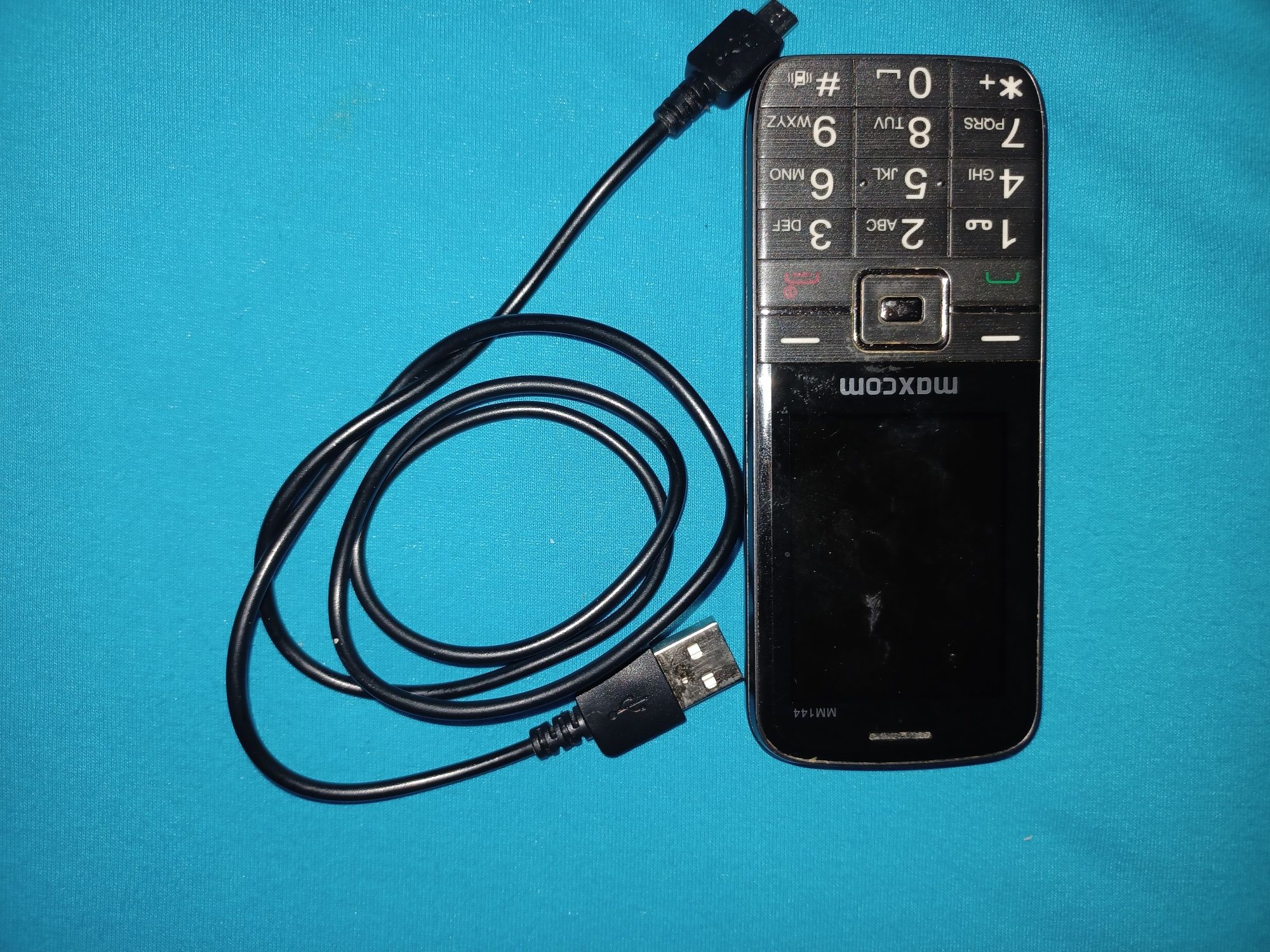 maxcom mm144 telefon