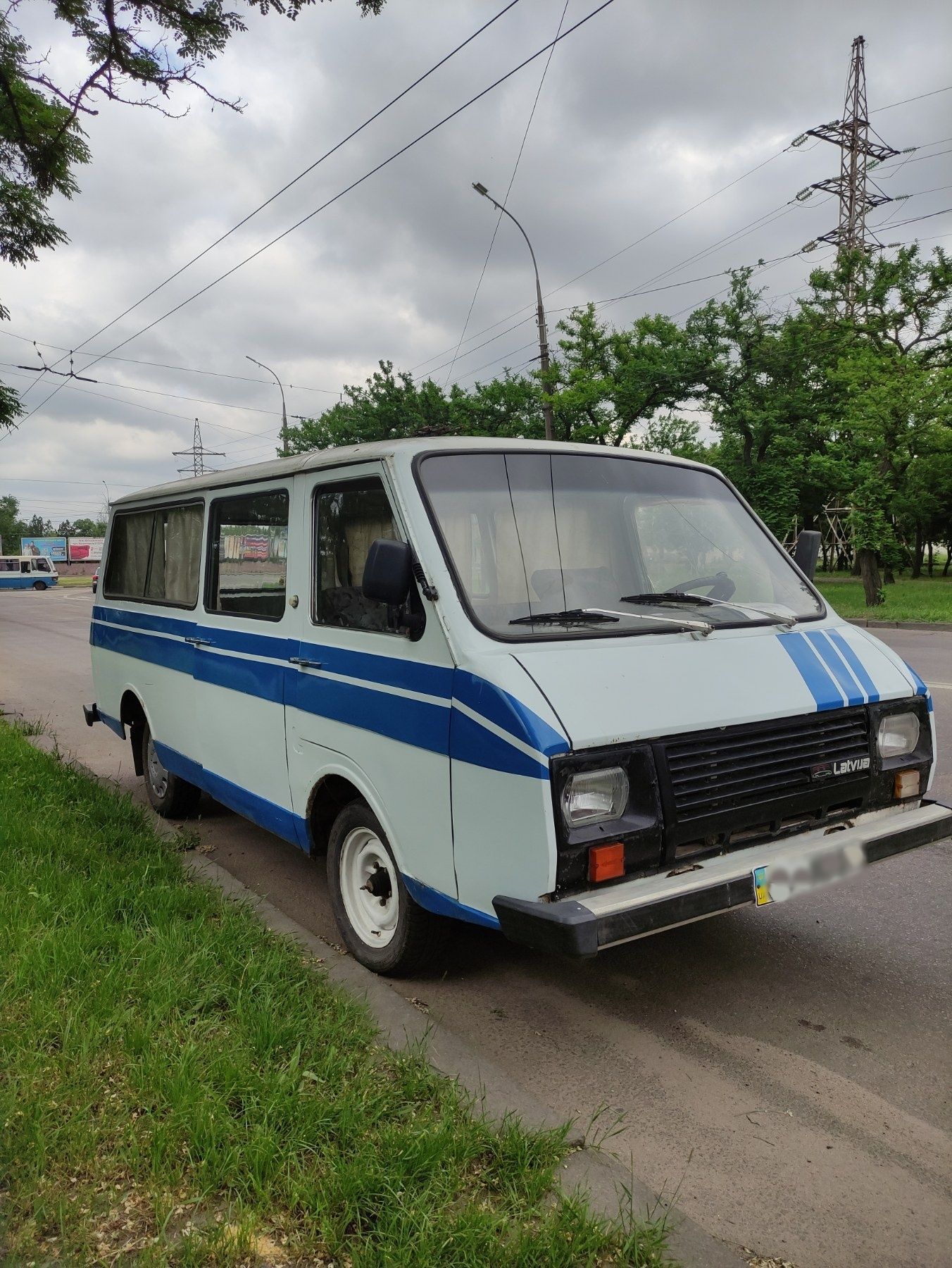 Микроавтобус раф год 1993