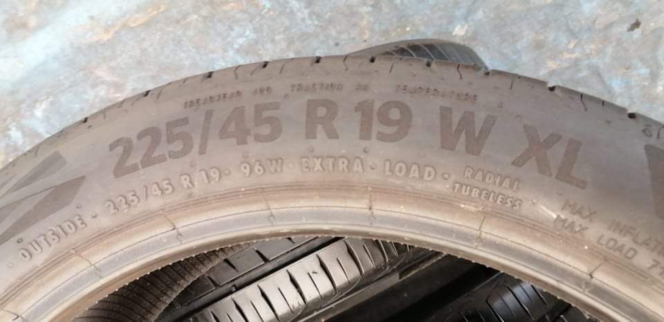 4szt 225/45/19 Continental 2019r 7mm Runflat