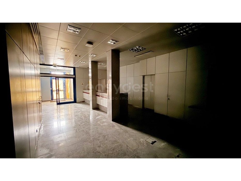 Loja com Garagem Alcains