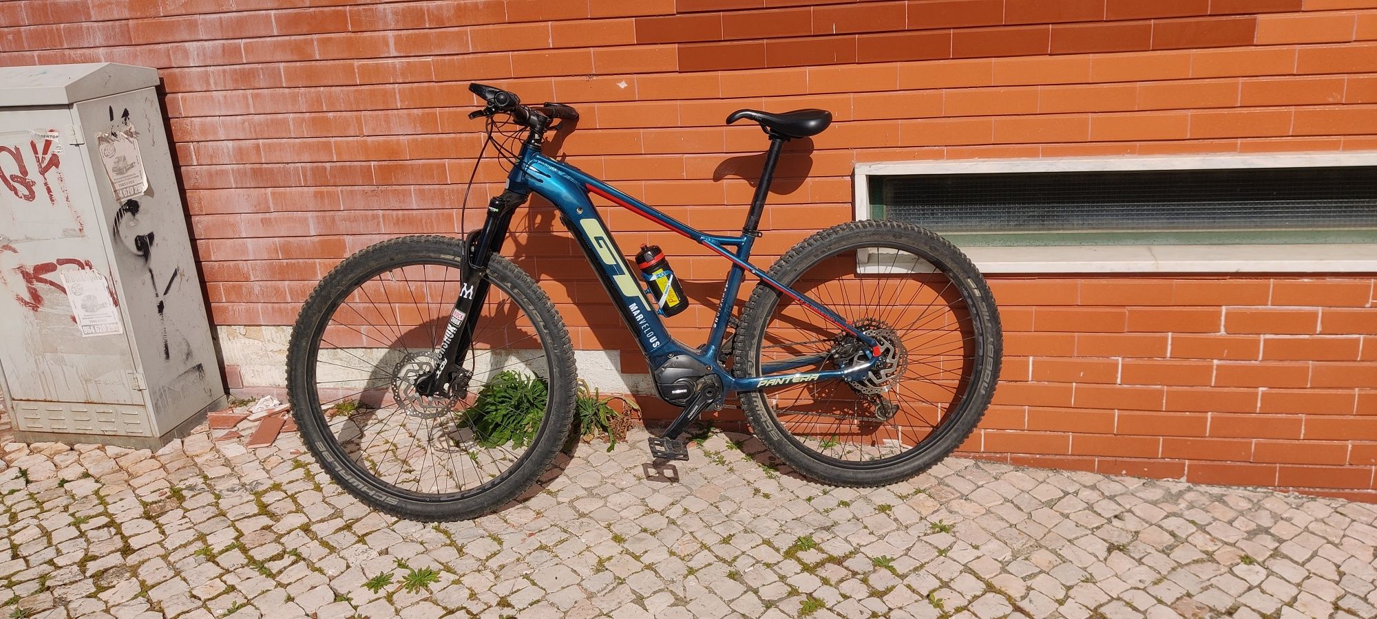 Trek powerfly5 e GT ver descrição