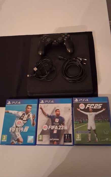 PlayStation 4 mais 3 jogos