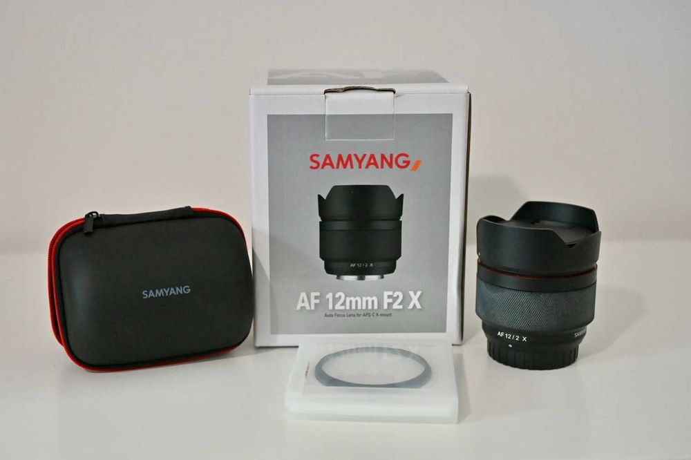 Samyang 12mm f/2 para Fujifilm X + filtro UV