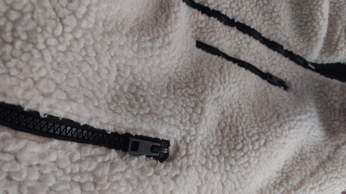 Casaco reversível M, branco e preto Pull & Bear