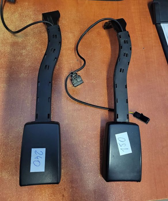 RÓŻNE NUMERY ZAPINKI PASA BEZPIECZEŃSTWA VOLKSWAGEN GOLF V MK6 JETTA PASSAT B6