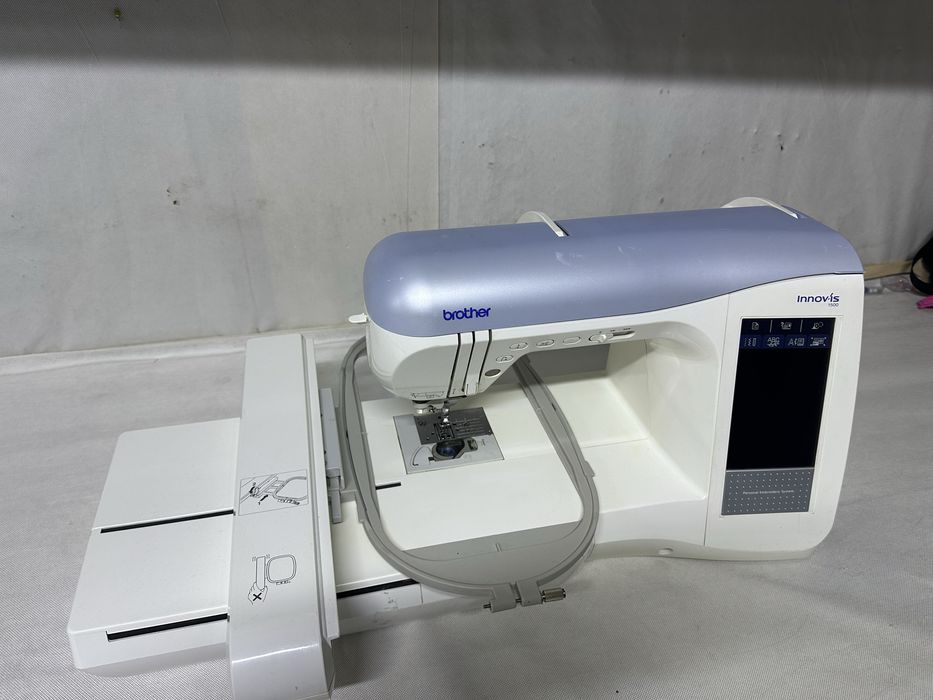 Вишивальна машинка brother
