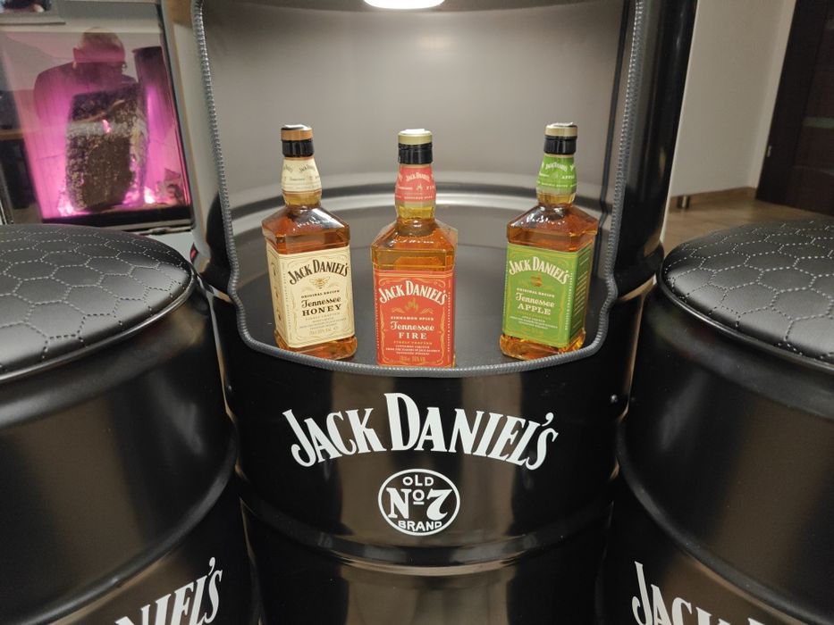 Zestaw mebli z beczek Jack Daniels
