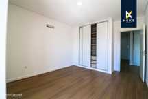 Moradia Banda T5 Arquitetura Moderna para venda a 3 Minutos do Centro