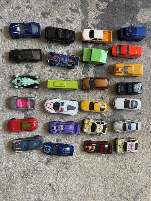 Лот модельок металевих