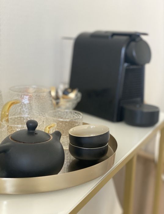 Оренда візажного столика / стіл бровіста ( є ГЕНЕРАТОР)