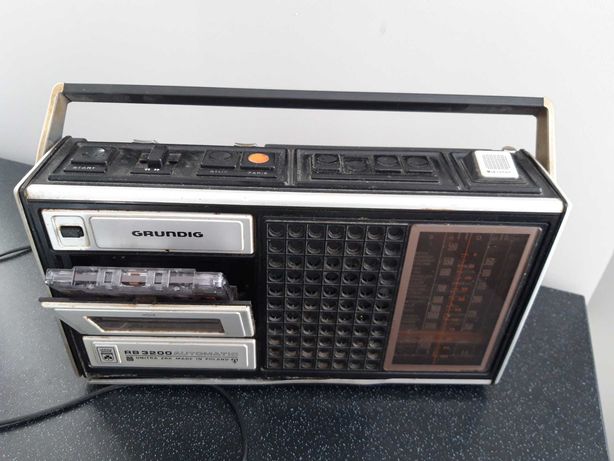 Radiomagnetofon Grundig RB 3200 z PRL sprawny + 40 różnych kaset
