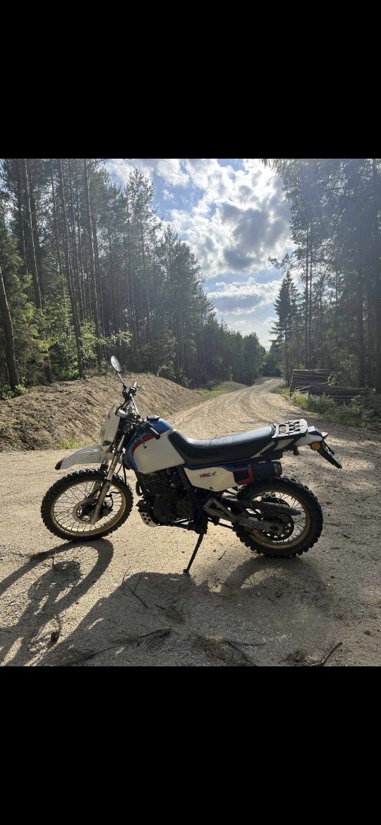 Honda dominator nx500