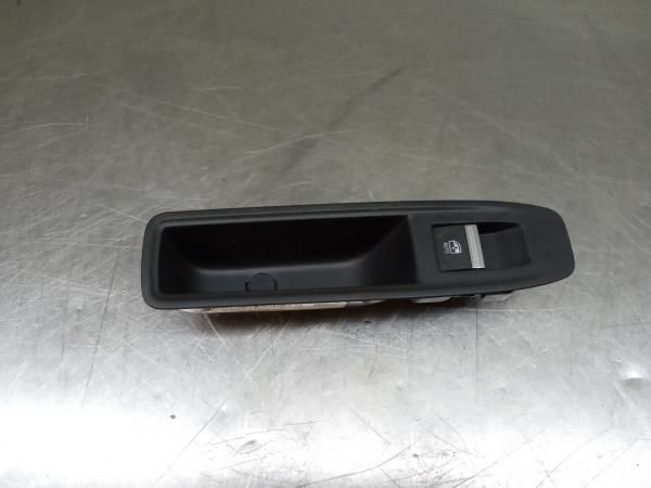 Comando / botão / interruptor vidros trás direito RENAULT Captur II