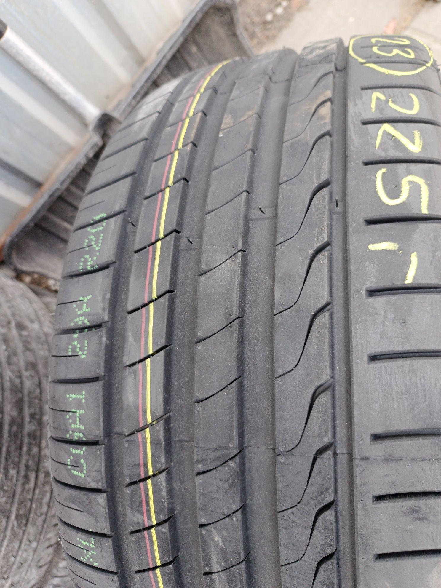 NOWE opony letnie 235/35/19 Imperial 2 sztuki 24r