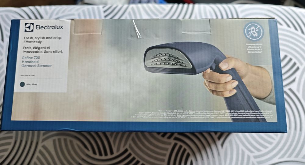 Parownica do ubrań Electrolux Refine 700