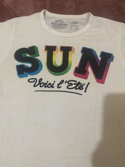 T-shirt rapaz “Pull&Bear” tamanho M branca com letras pretas