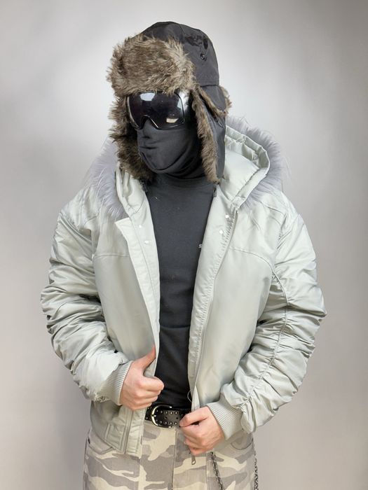 Бомбер с мехом на капишоне белый аляска куртка белая MA1 opium bomber