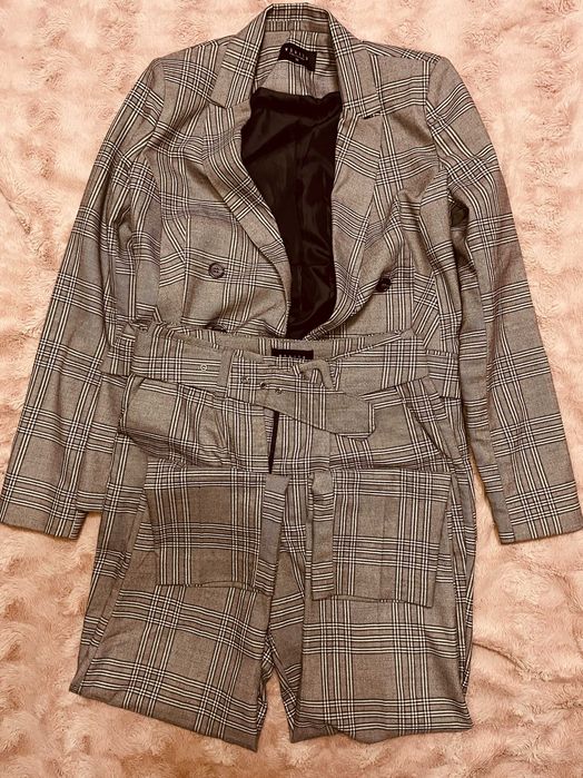 Класичний костюм Mohito