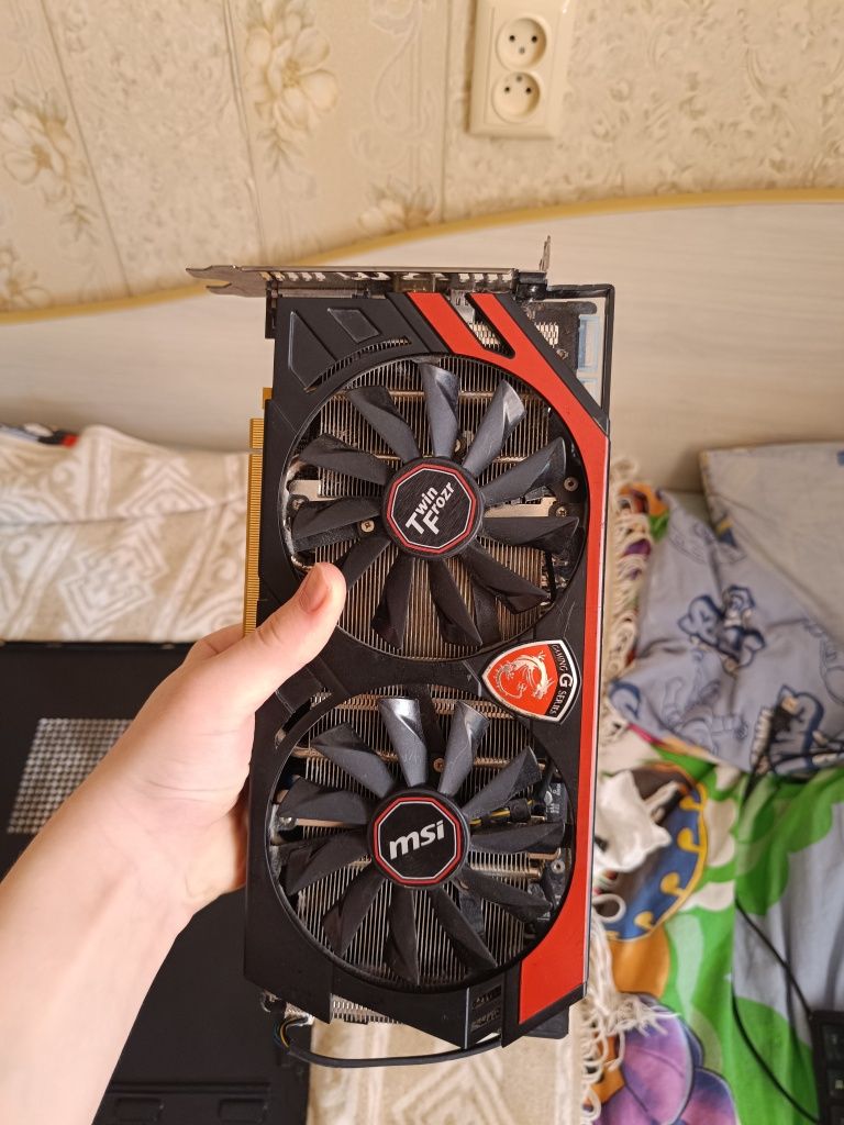 AMD radio r9 280 3g ddr 5