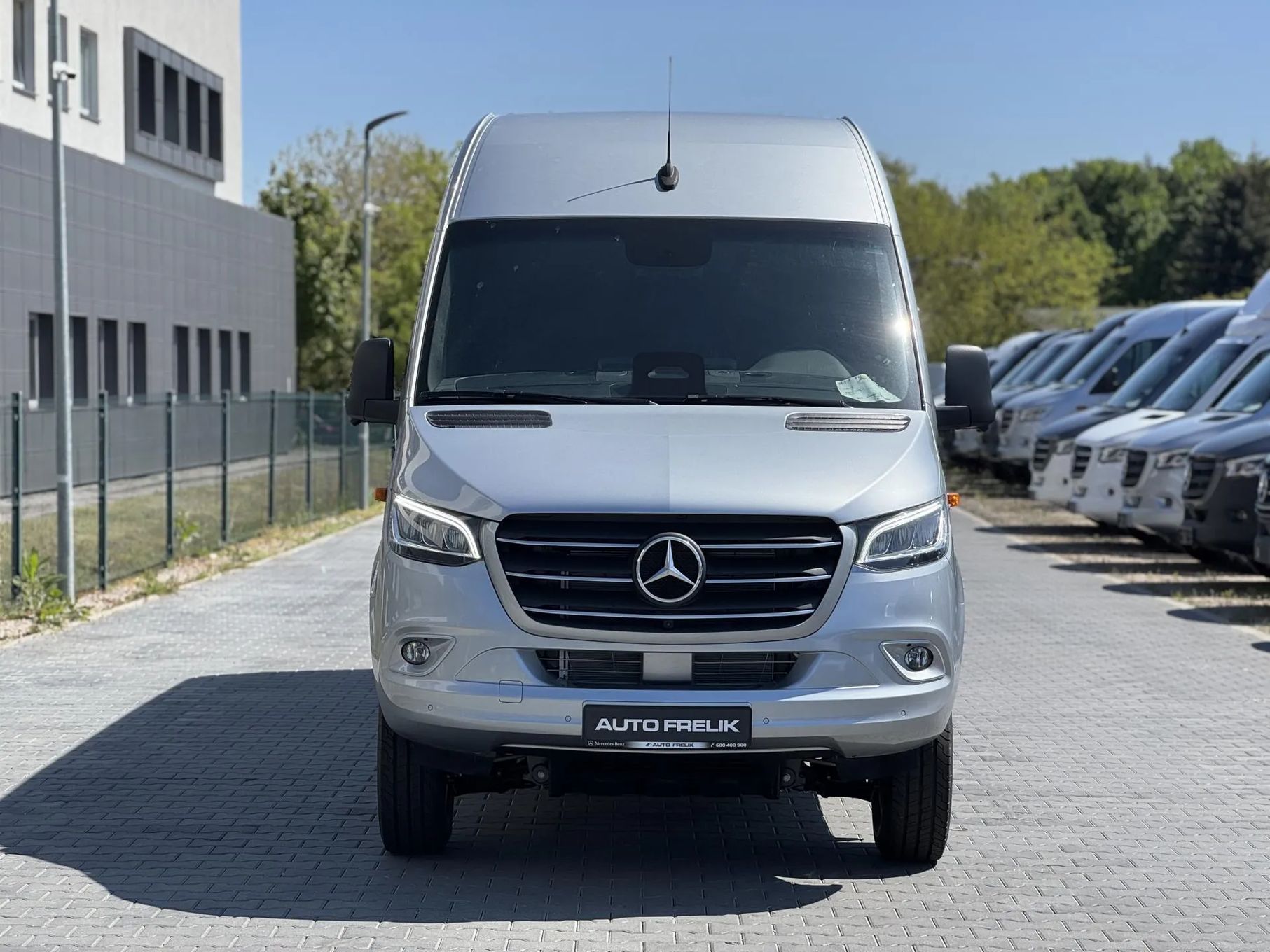 Mercedes-Benz Sprinter  Sprinter Furgon 319 (190 KM) 4x4 ekstradługi 4325+mm L4H2 SELECT