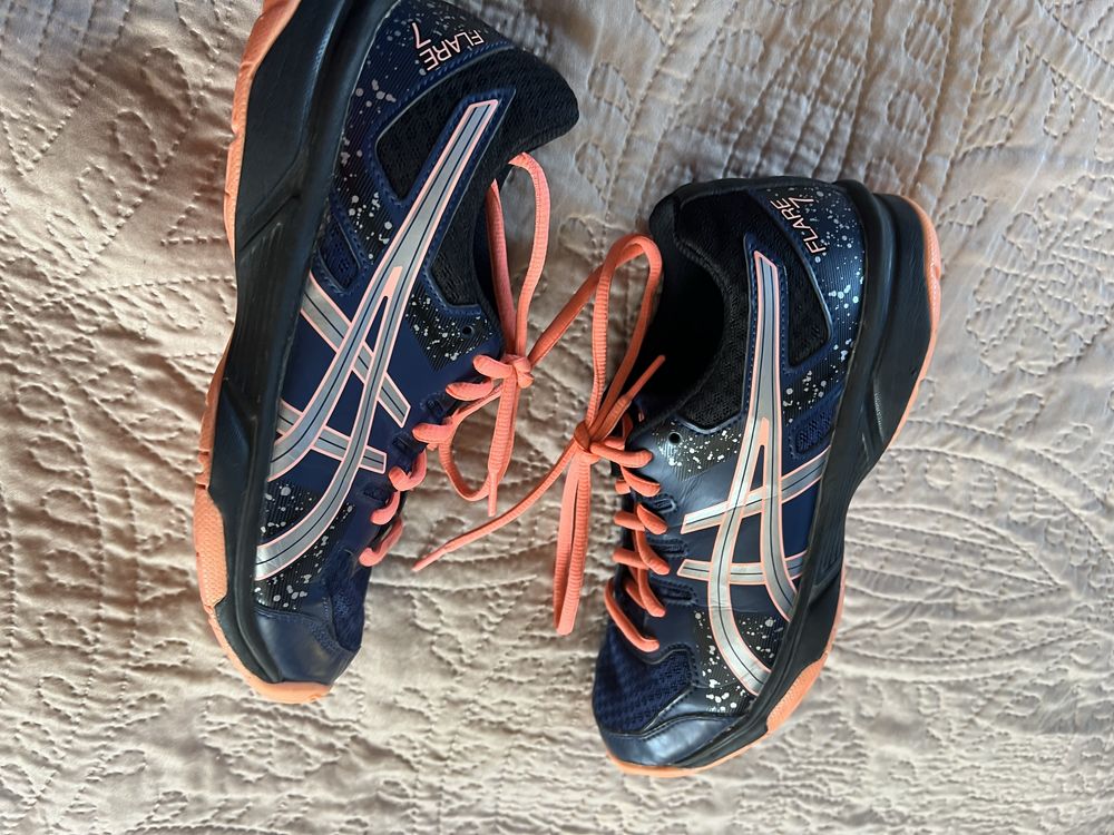 Adidasy obuwie sportowe  Asics rozmiar 36