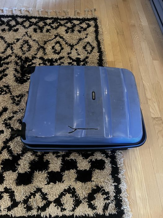 Walizka American Tourister na kółkach Bon Spinner L