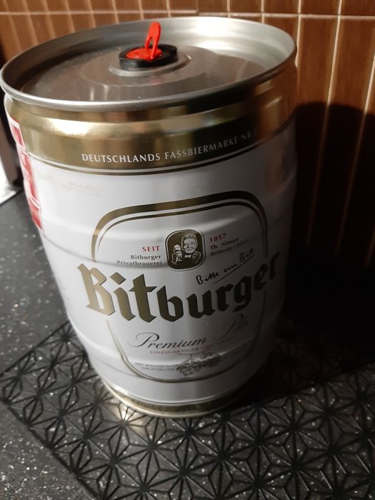 Puszka po piwie bitburger 5l