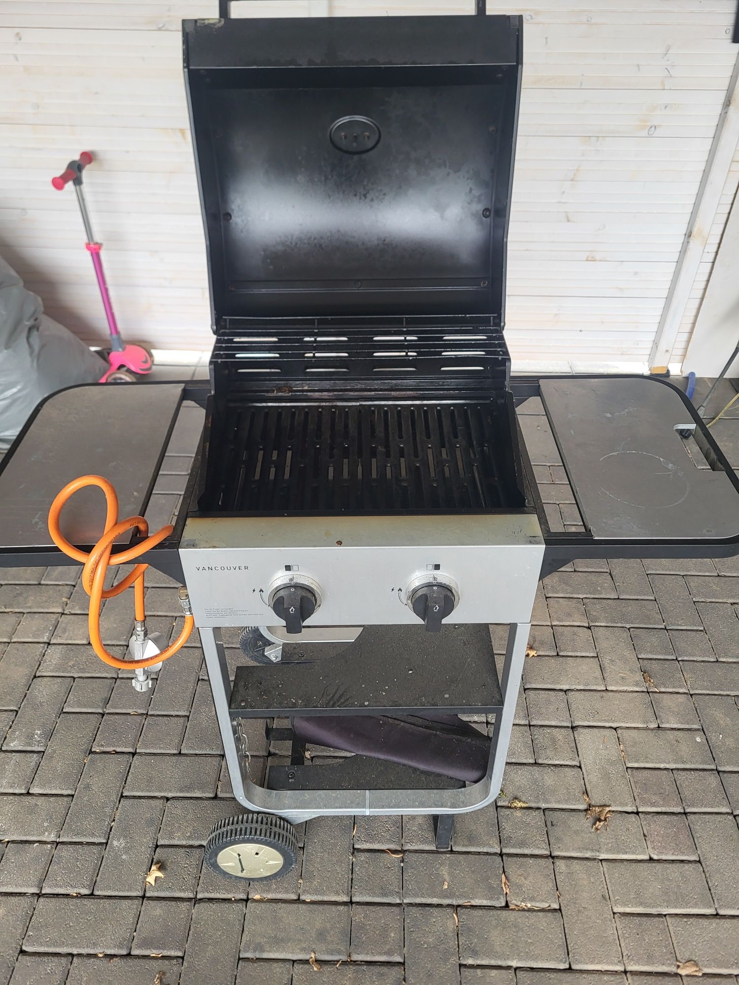 Grill gazowy ogrodowy