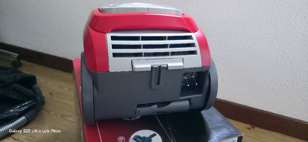 Vendo Aspirador Hoover Capture 2100w