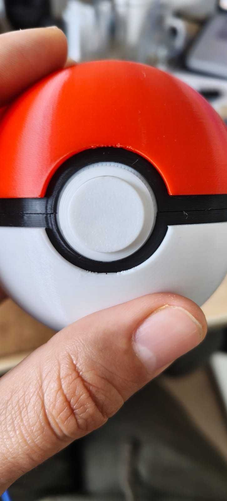 Pokebola, tamanho real e funcional