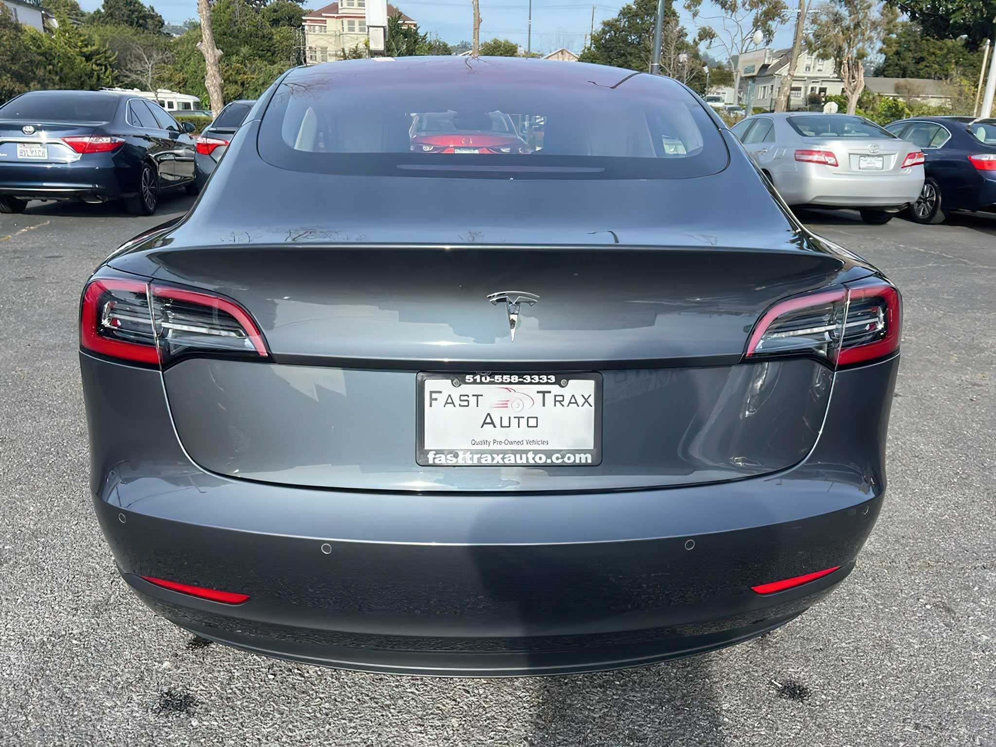 Tesla Model 3 2017