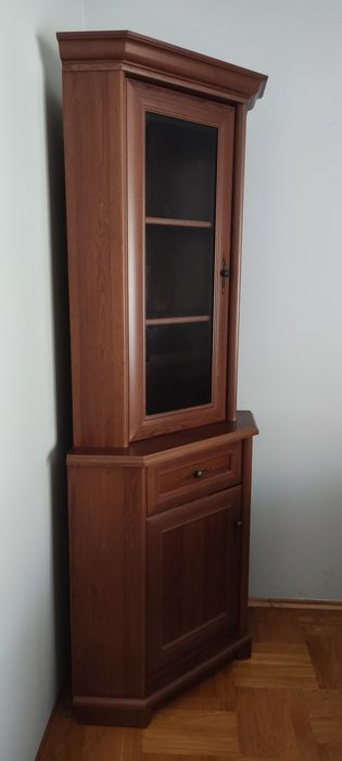 Witryna narożna BRW