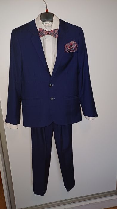 Garnitur chłopięcy komunijny  roz 146 gratis muszka I poszetka