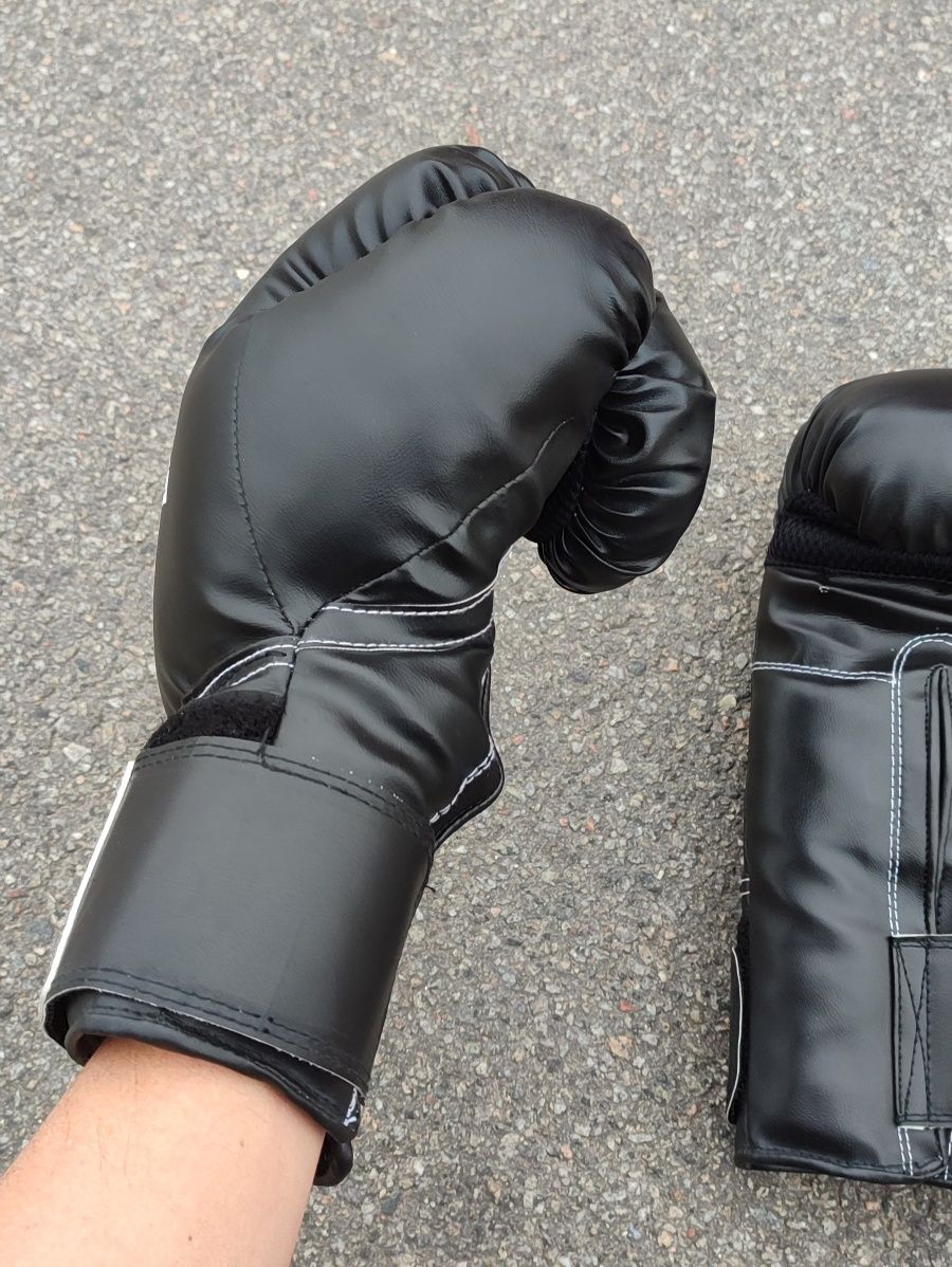 Боксерские перчатки Lonsdale
