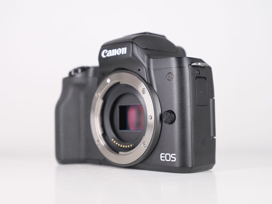 Canon EOS M50 + 18-150mm f/3.5-6.3 IS STM + гарантія / без передоплат