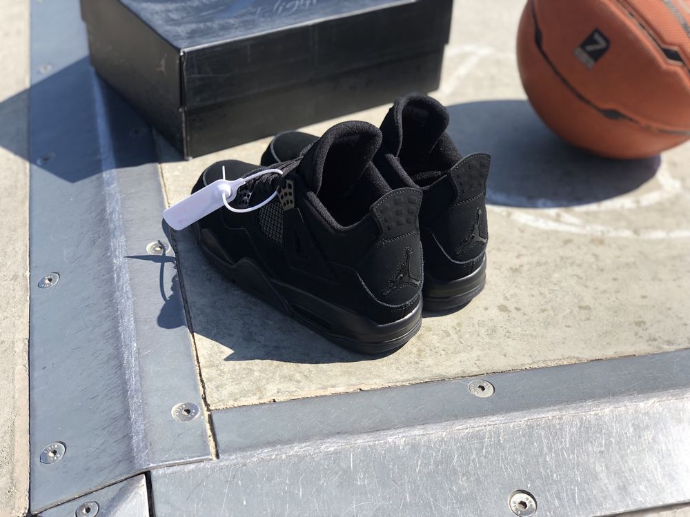 Nike Air Jordan 4 Retro Black Cat