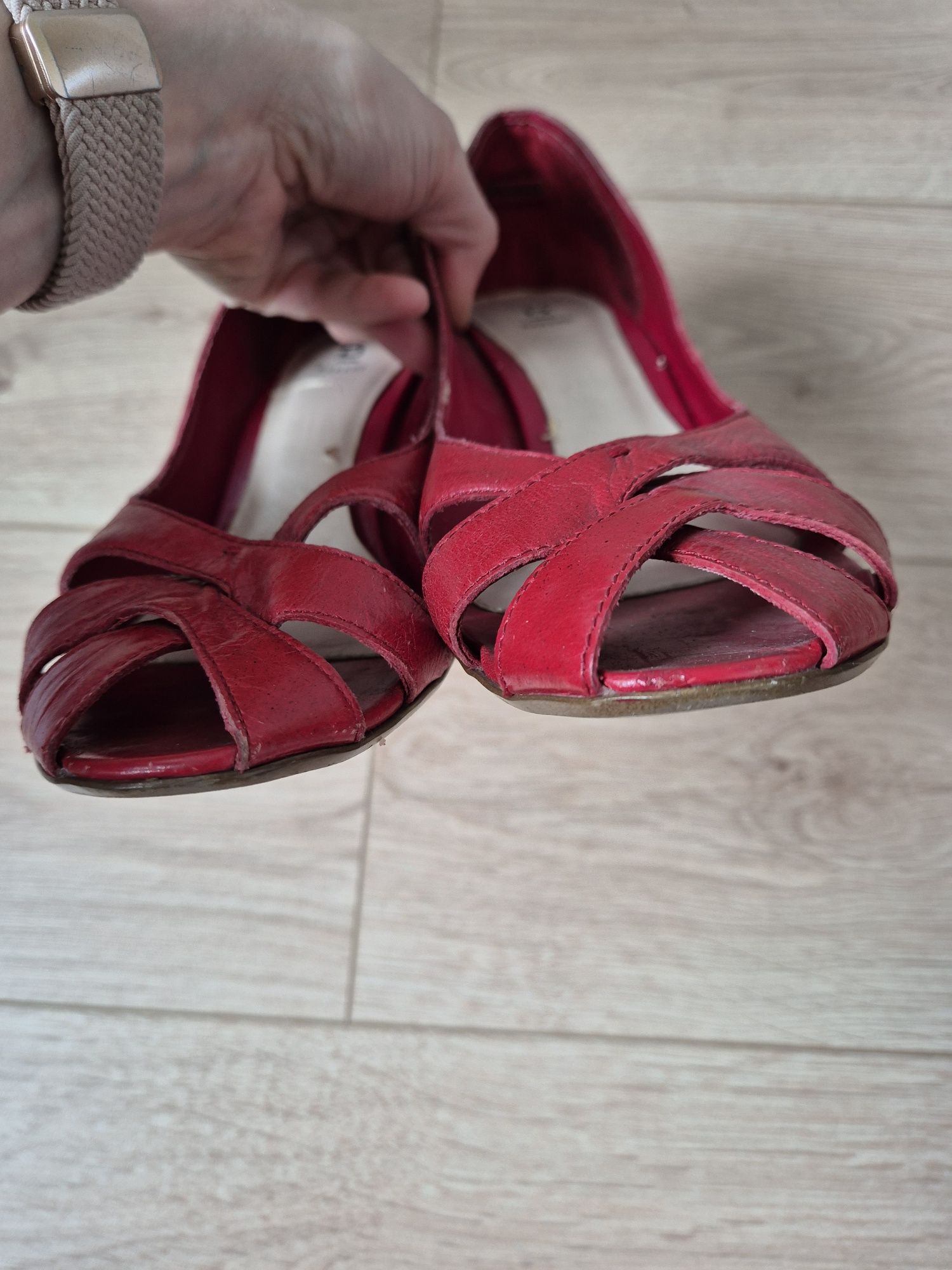 Bakers buty na koturnie czerwone z odkrytymi palcami 39/40 używane