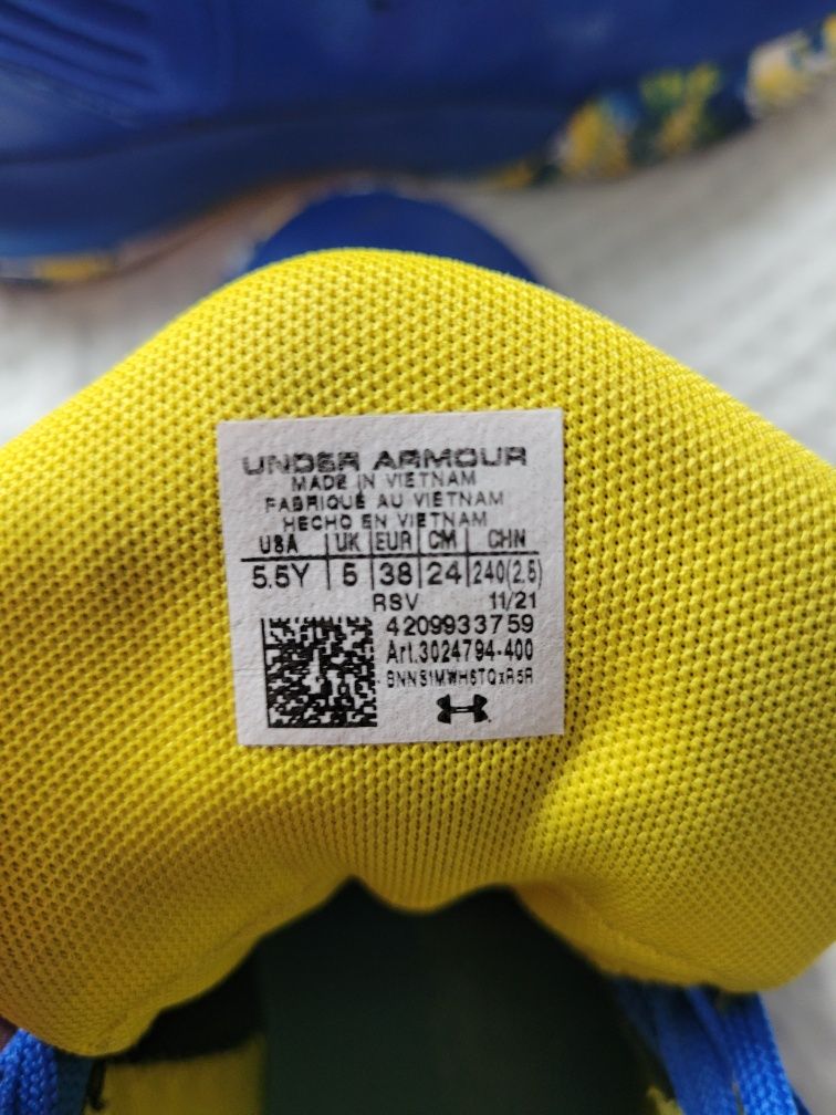 Buty Grade School Jet '21 Under Armor rozmiar 38
