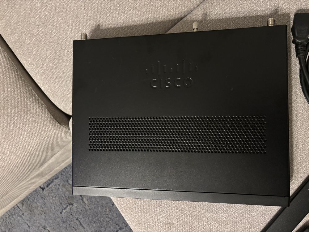 Router Cisco 896-VAG-LTE - LTE/VDSL/8xGE