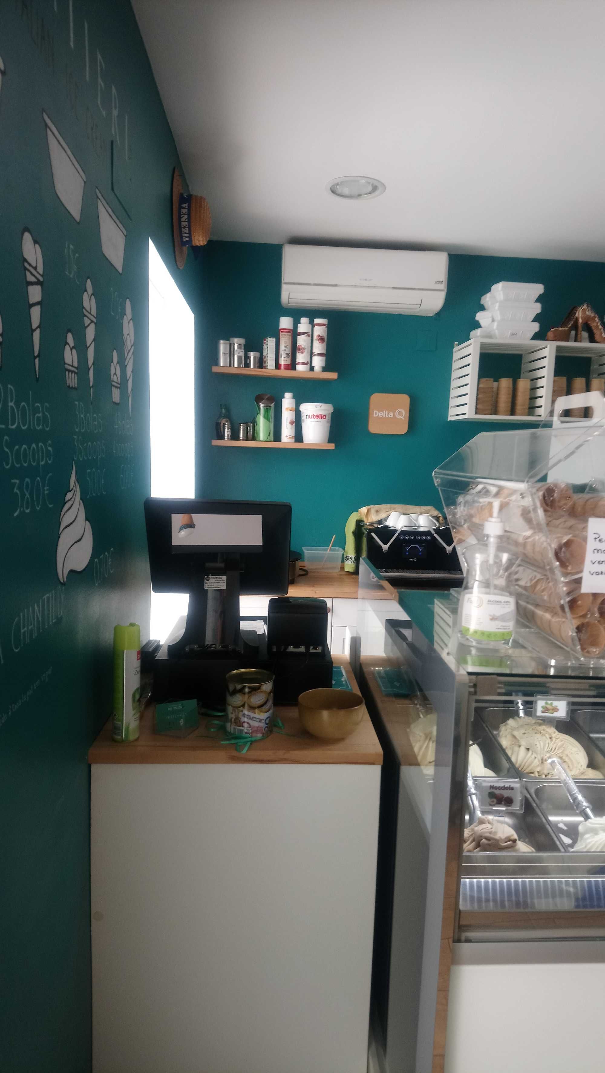 Trespasse Gelataria  Cafeteria com fabrico proprio de gelato Italiana